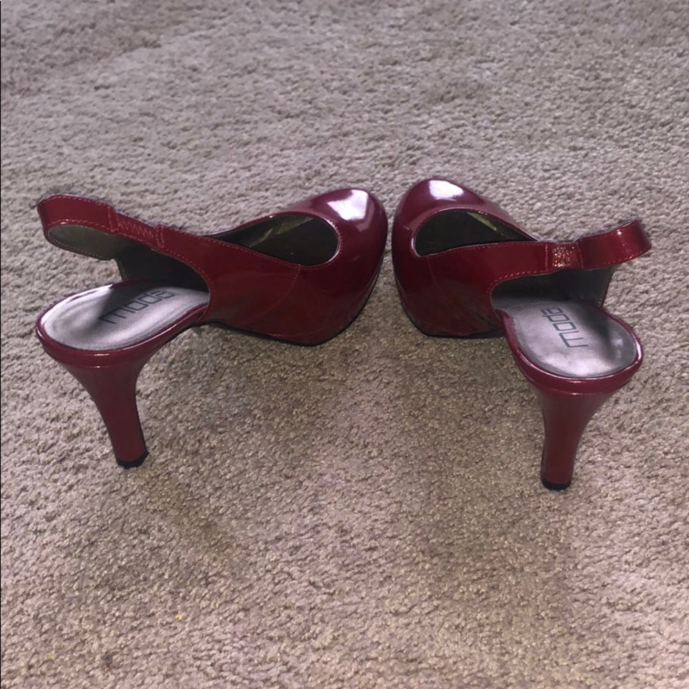 Shoes - Picture 3 of 4